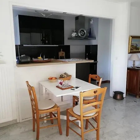 Superb Flat In A Collines D'estanove Apartamento